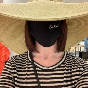 Meet your Posher, Cindy